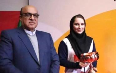 دکتر محمد رضا پوریا موفقیت ثریا آقایی را تبریک گفت