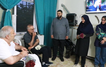 دیدار ملی‌پوشان نوجوان دختر بدمینتون با جانبازان دفاع مقدس در مرکز توانبخشی امام علی (ع) مازندران