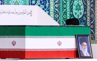 ﴿مِنَ الْمُؤْمِنِينَ رِجَالٌ صَدَقُوا مَا عَاهَدُوا اللَّهَ عَلَيْهِ ۖ فَمِنْهُمْ مَنْ قَضَىٰ نَحْبَهُ وَمِنْهُمْ مَنْ يَنْتَظِرُ ۖ وَمَا بَدَّلُوا تَبْدِيلًا﴾