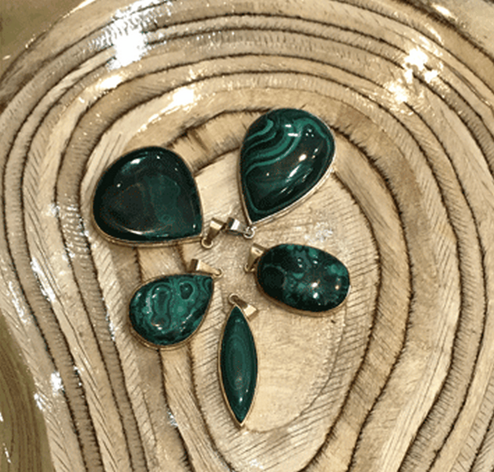 آویز سنگ مالاکیت کد ١٢٣٠